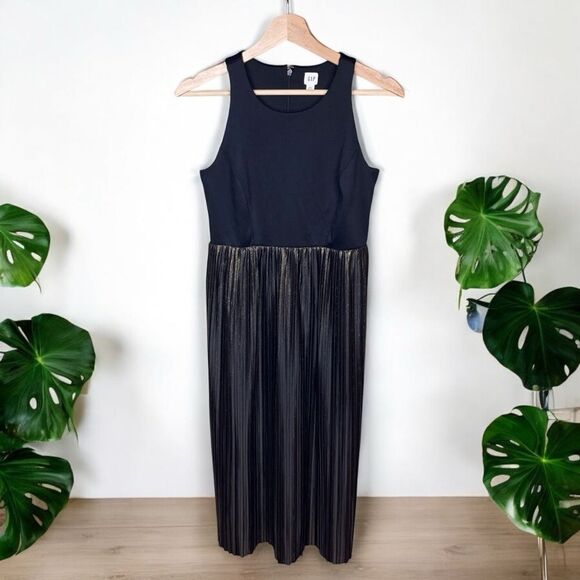 GAP Black Ponte & Gold Metallic Pleated Midi Dress - Picture 3 of 8